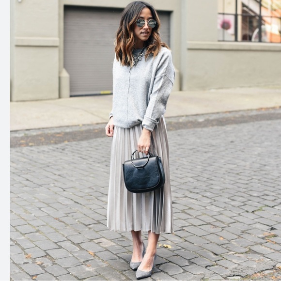 Topshop Shimmering Silver Pleated Midi Skirt sz 8 - Picture 4 of 7